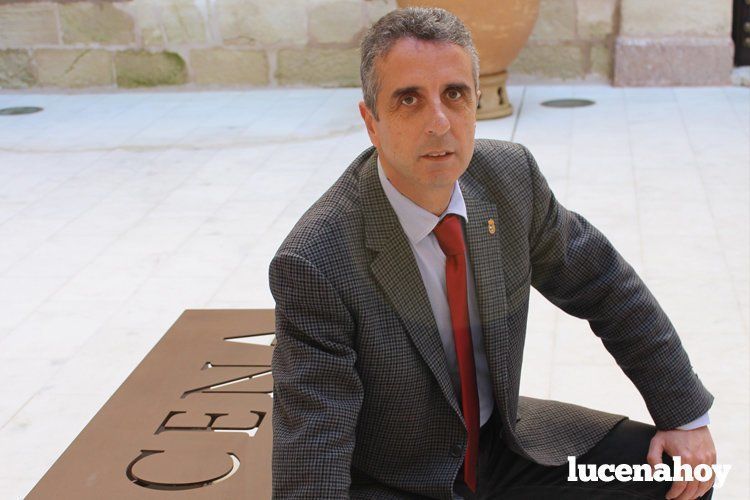 Juan Pérez volverá a liderar la candidatura socialista para revalidar la alcaldía Juan Pérez volverá a liderar la candidatura socialista para revalidar la alcaldía