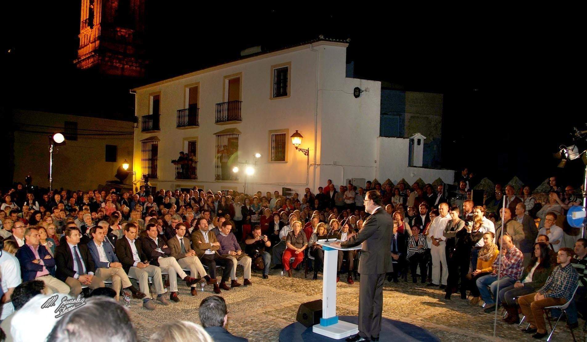 Un momento del mitin de Mariano Rajoy en Cabra. Fotos de Manuel González Durán Un momento del mitin de Mariano Rajoy en Cabra. Fotos de Manuel González Durán