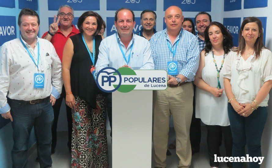Caras de satisfacción en la sede del PP, esta noche Caras de satisfacción en la sede del PP, esta noche