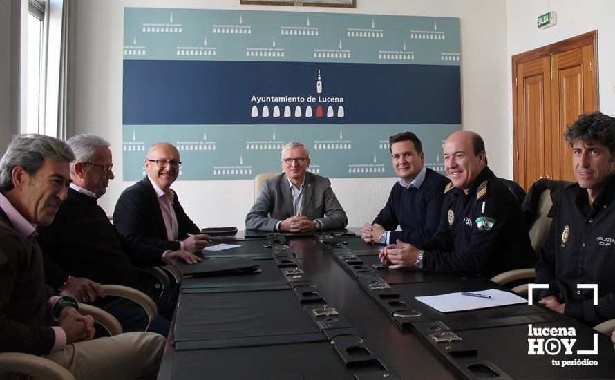 Reunión sobre seguridad en el campo lucentino de cara al inicio de la campaña olivarera Reunión sobre seguridad en el campo lucentino de cara al inicio de la campaña olivarera