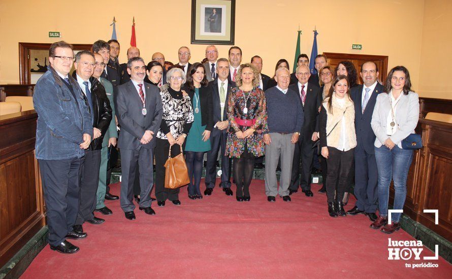 Autoridades locales y trabajadores homenajeados en el acto central del Día de la Constitución Autoridades locales y trabajadores homenajeados en el acto central del Día de la Constitución