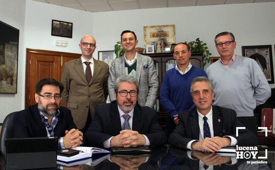 Representantes políticos, de CECO Madera y del Centro Comercial Abierto. Representantes políticos, de CECO Madera y del Centro Comercial Abierto.