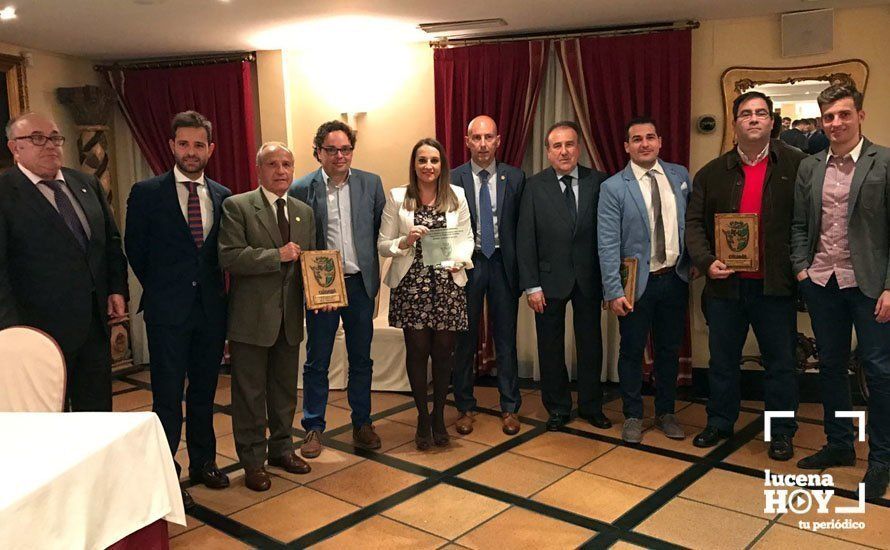 Representantes federativos y políticos y premiados.