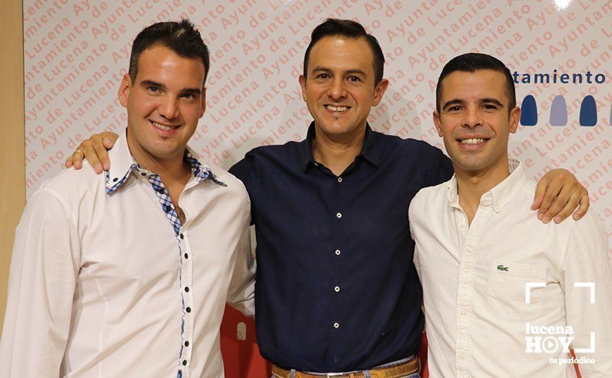 Jose Reyes y Luis Gómez, creadores de Suitcase Computer, junto a Manuel Lara Jose Reyes y Luis Gómez, creadores de Suitcase Computer, junto a Manuel Lara