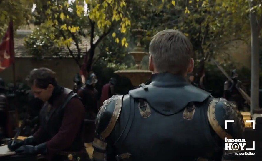 Manuel David López en la escena de la serie en la que aparece junto a Jaime Lannister. Manuel David López en la escena de la serie en la que aparece junto a Jaime Lannister.
