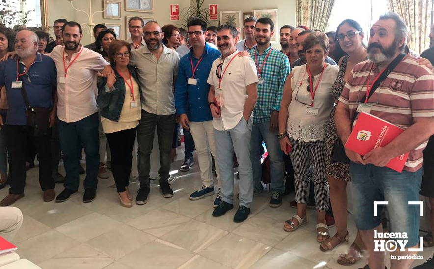 Pedro García, coordinador provincial, junto a Miguel Villa y el resto de miembros del Consejo Provincial de IUCA-LV Pedro García, coordinador provincial, junto a Miguel Villa y el resto de miembros del Consejo Provincial de IUCA-LV