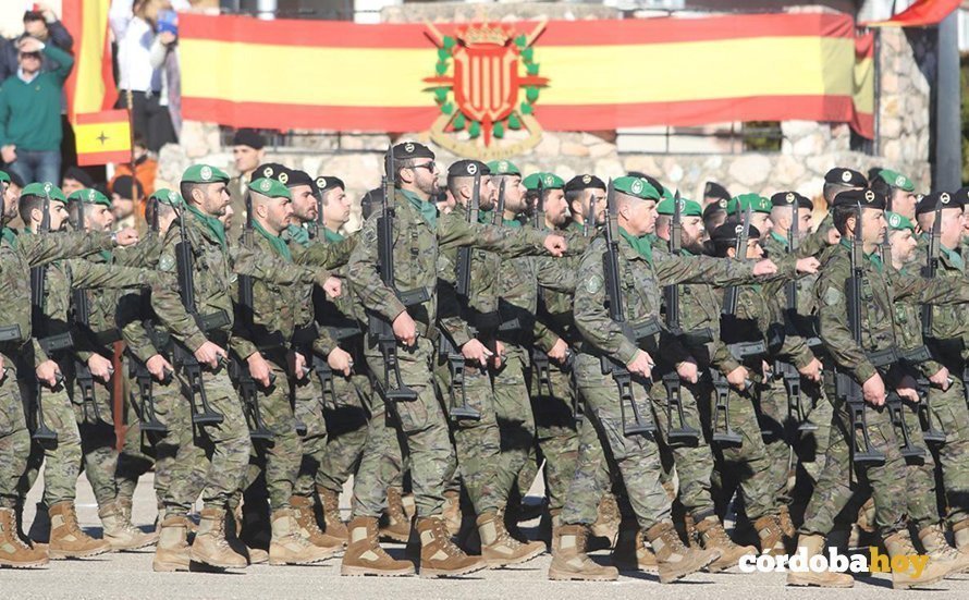 Parada militar en Cerro Muriano