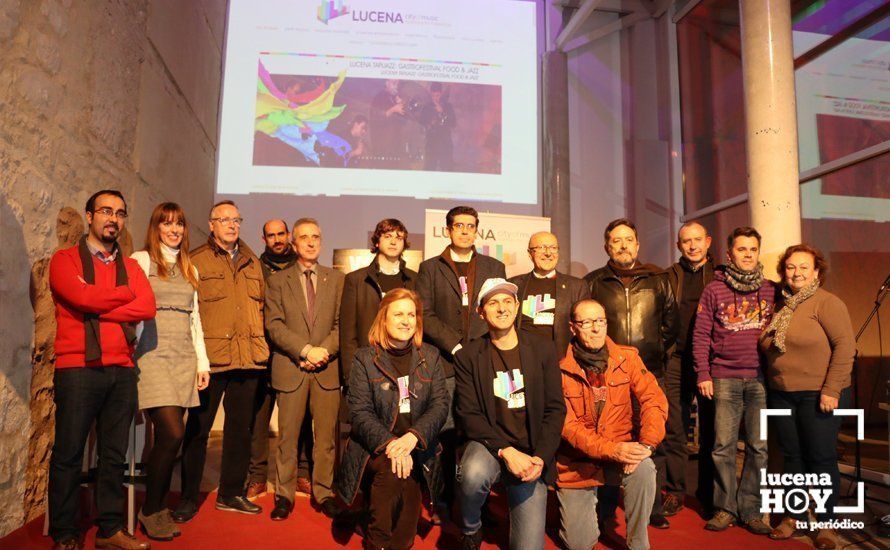 Autoridades y algunos de los asistentes a la presentación de la campaña de adhesión: “Lucena sin ti no suena igual, sin tu música desafina”. Autoridades y algunos de los asistentes a la presentación de la campaña de adhesión: “Lucena sin ti no suena igual, sin tu música desafina”.