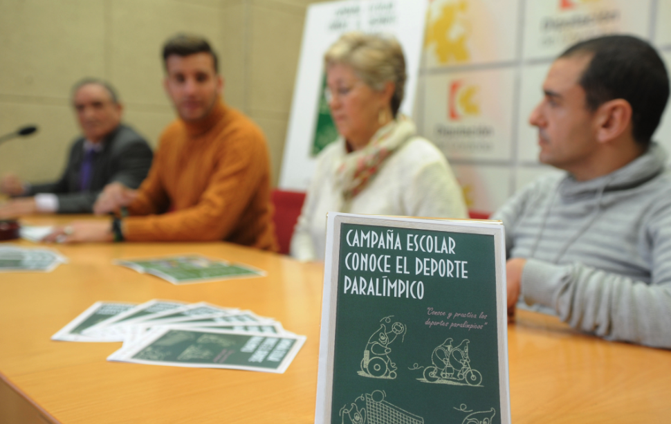 Un momento de la presentación de la campaña Un momento de la presentación de la campaña