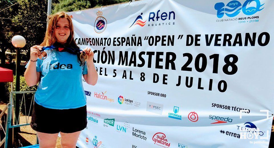 Elia Cuenca con las dos medallas conseguidas en el Campeonato de España Elia Cuenca con las dos medallas conseguidas en el Campeonato de España