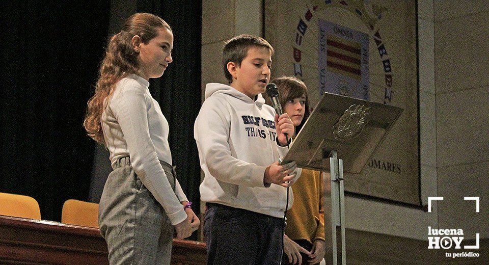 Tres de los alumnos participantes en esta actividad Tres de los alumnos participantes en esta actividad