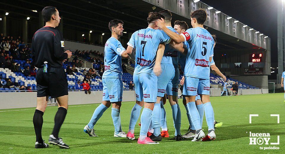 Los jugadores celebran el tercer gol del Ciudad de Lucena Los jugadores celebran el tercer gol del Ciudad de Lucena