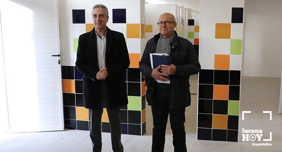 Juan Pérez y Lucas Gómez durante su visita a los vestuarios Juan Pérez y Lucas Gómez durante su visita a los vestuarios