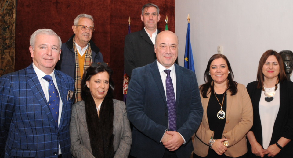 Los representantes de las DOP cordobesas junto al presidente de la Diputación Provincial, Antonio Ruiz Los representantes de las DOP cordobesas junto al presidente de la Diputación Provincial, Antonio Ruiz