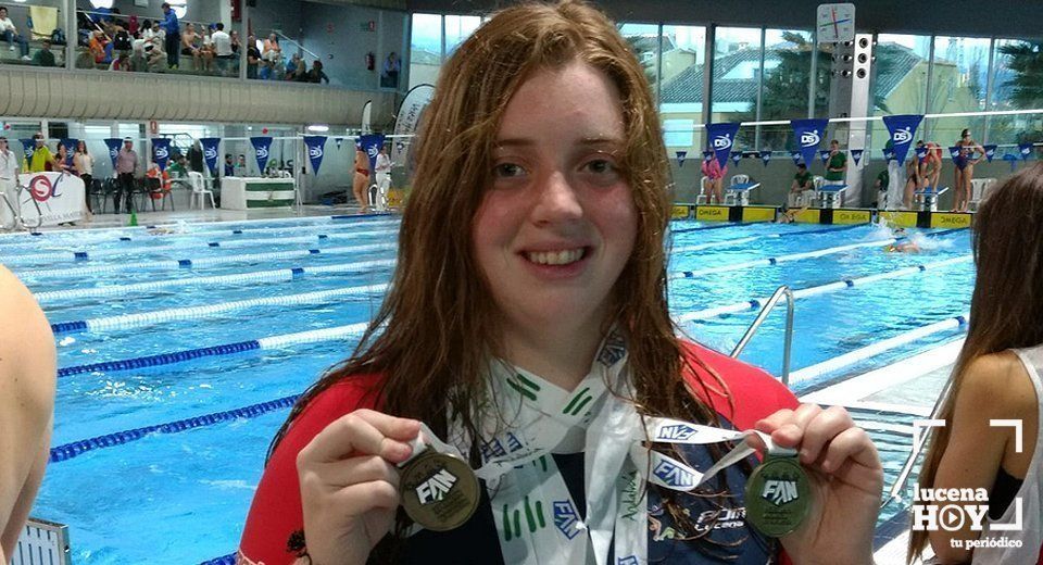 Elia María Cuenca luce las medallas conseguidas este fin de semana en el Campeonato de Andalucía Open Master Elia María Cuenca luce las medallas conseguidas este fin de semana en el Campeonato de Andalucía Open Master