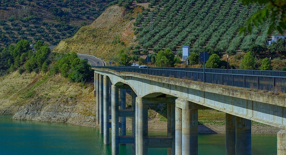 Puente de Agromán en Iznájar