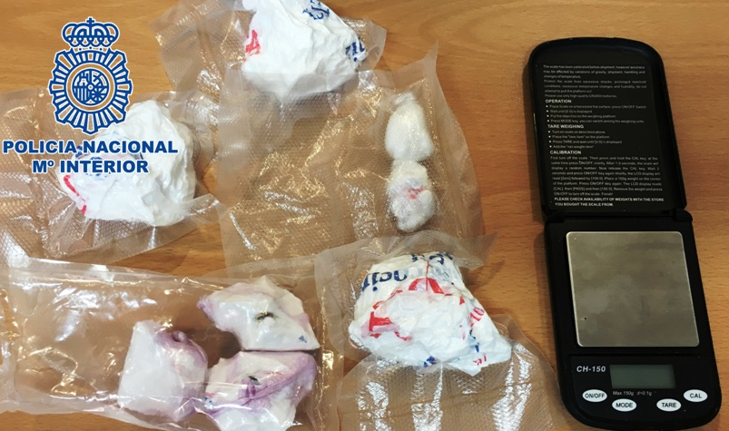 La cocaína en roca incautada en Cabra por la Policía Nacional La cocaína en roca incautada en Cabra por la Policía Nacional