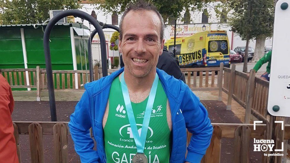 Cristóbal García tras colgarse la medalla como primer clasificado en Rute Cristóbal García tras colgarse la medalla como primer clasificado en Rute