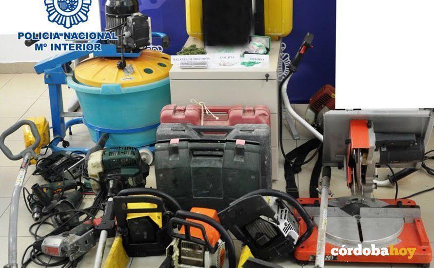 Algunos de los objetos procedentes de robos ahora recuperados Algunos de los objetos procedentes de robos ahora recuperados