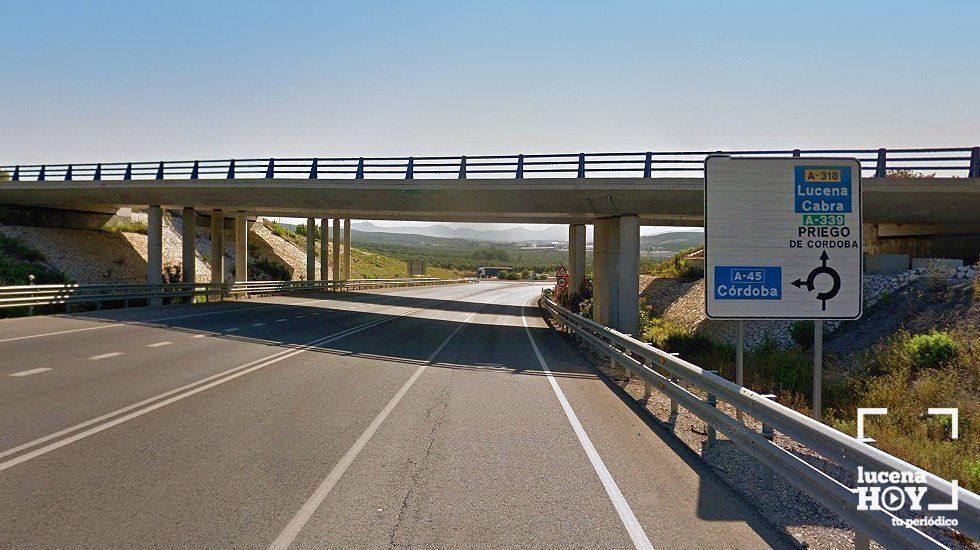 Puente desde el que han sido lanzadas las piedras