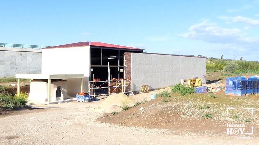 Edificio principal, que ya cubre el conjunto de hornos romanos del yacimiento de Los Tejares Edificio principal, que ya cubre el conjunto de hornos romanos del yacimiento de Los Tejares
