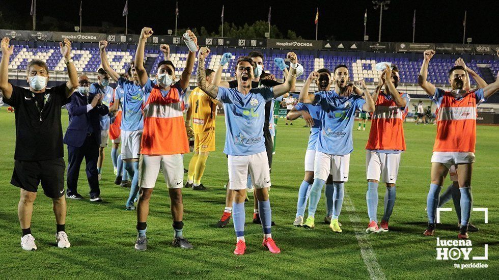 Los jugadores del Ciudad de Lucena celebran su pase a la final Los jugadores del Ciudad de Lucena celebran su pase a la final