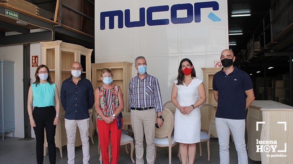 Juan Pérez y Teresa Alonso junto a los responsables de Mucor Juan Pérez y Teresa Alonso junto a los responsables de Mucor