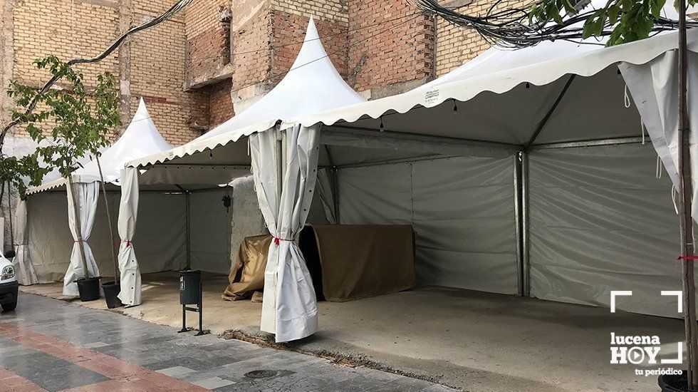 Carpas como las instaladas en la gintonería Becquer en la calle Montenegro