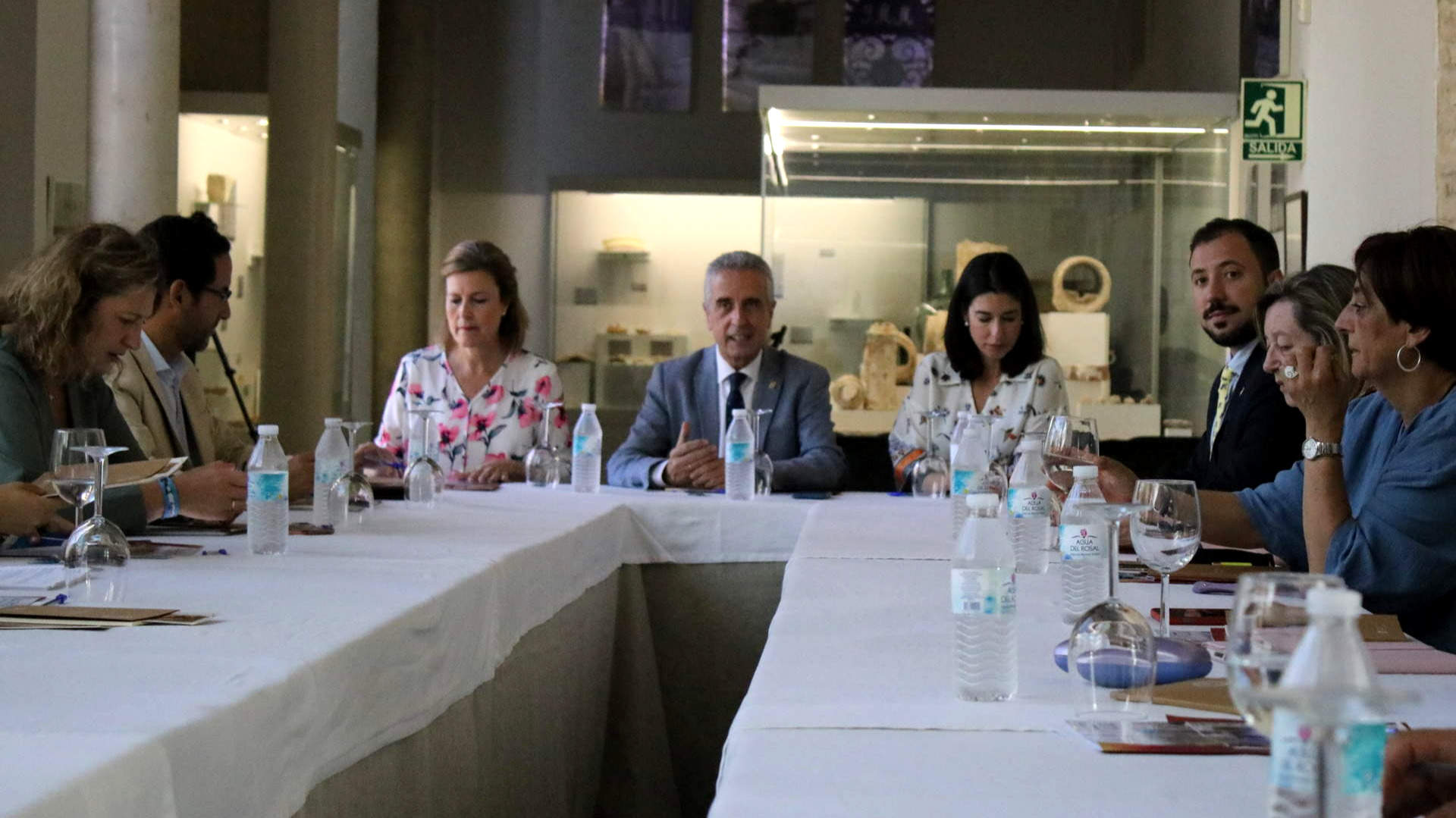 Asistentes a la Asamblea General de la Red de Juderías de España celebrada en la Casa de los Mora de Lucena