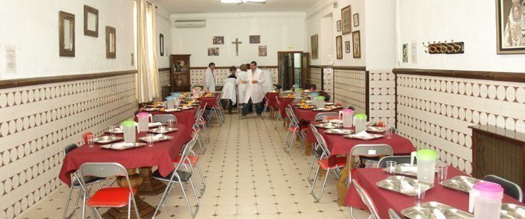  El comedor social 'Virgen de Araceli' abre sus puertas 