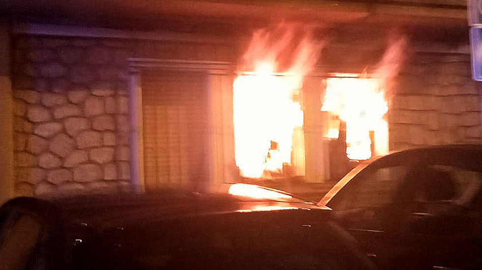 Una foto del incendio en la barriada Virgen de Araceli. Foto: Sergio Guardeño