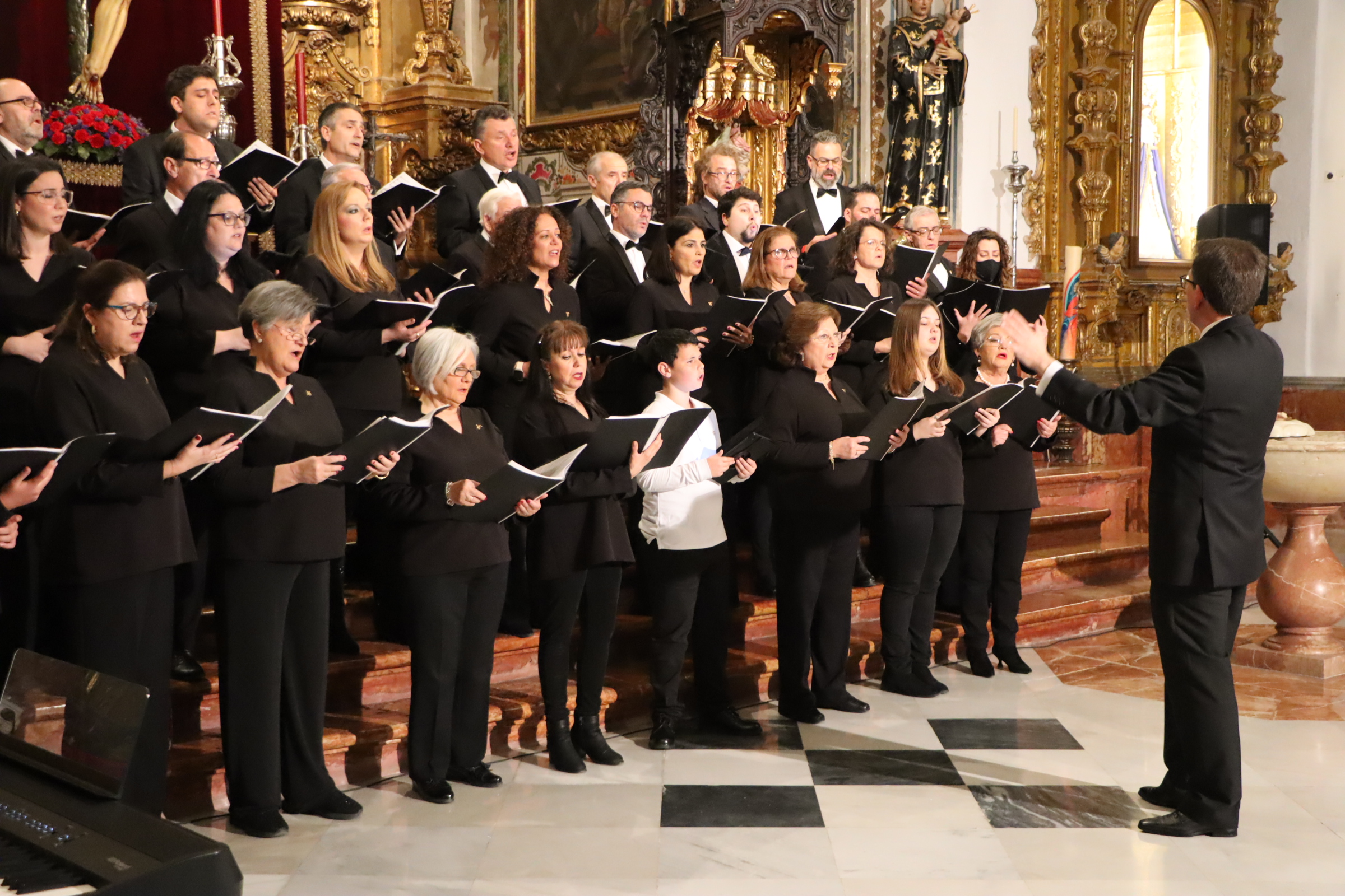 Coral Lucentina: Cantos para el Alma