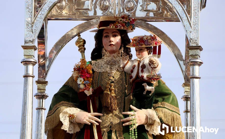 GALERÍA I: Una multitud recibe a la Virgen de Araceli en su llegada a Lucena en Romería de Bajada GALERÍA I: Una multitud recibe a la Virgen de Araceli en su llegada a Lucena en Romería de Bajada