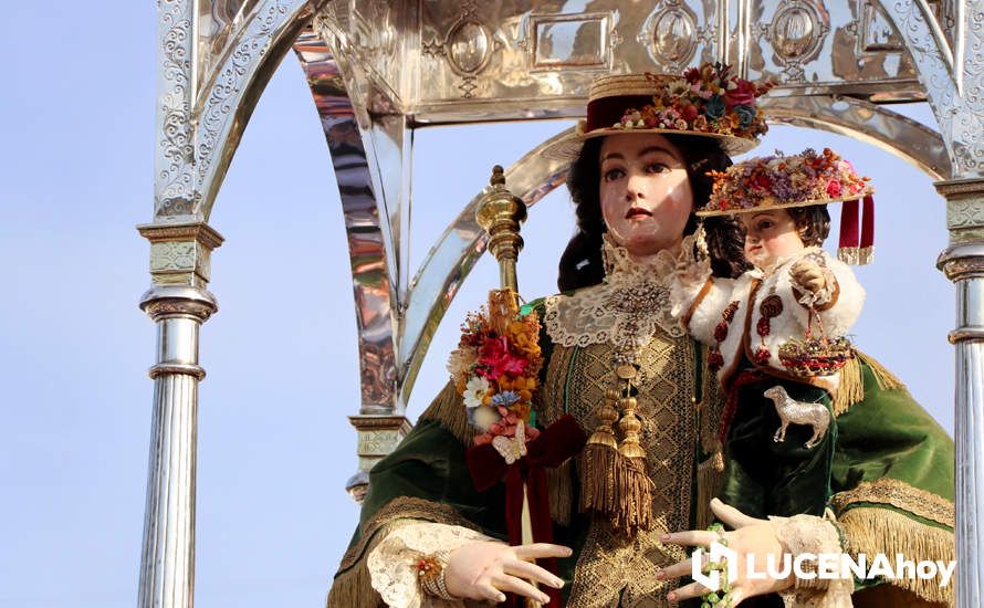 GALERÍA I: Una multitud recibe a la Virgen de Araceli en su llegada a Lucena en Romería de Bajada GALERÍA I: Una multitud recibe a la Virgen de Araceli en su llegada a Lucena en Romería de Bajada