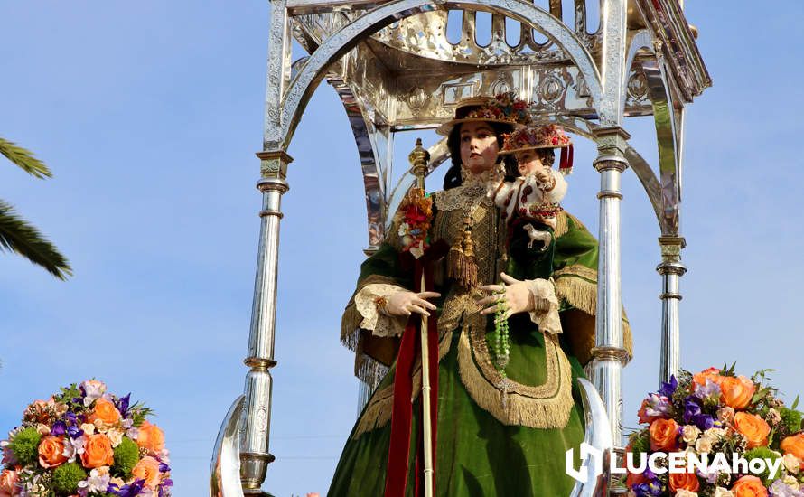 GALERÍA I: Una multitud recibe a la Virgen de Araceli en su llegada a Lucena en Romería de Bajada