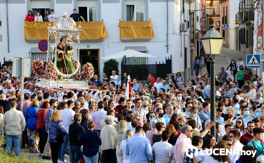 GALERÍA I: Una multitud recibe a la Virgen de Araceli en su llegada a Lucena en Romería de Bajada