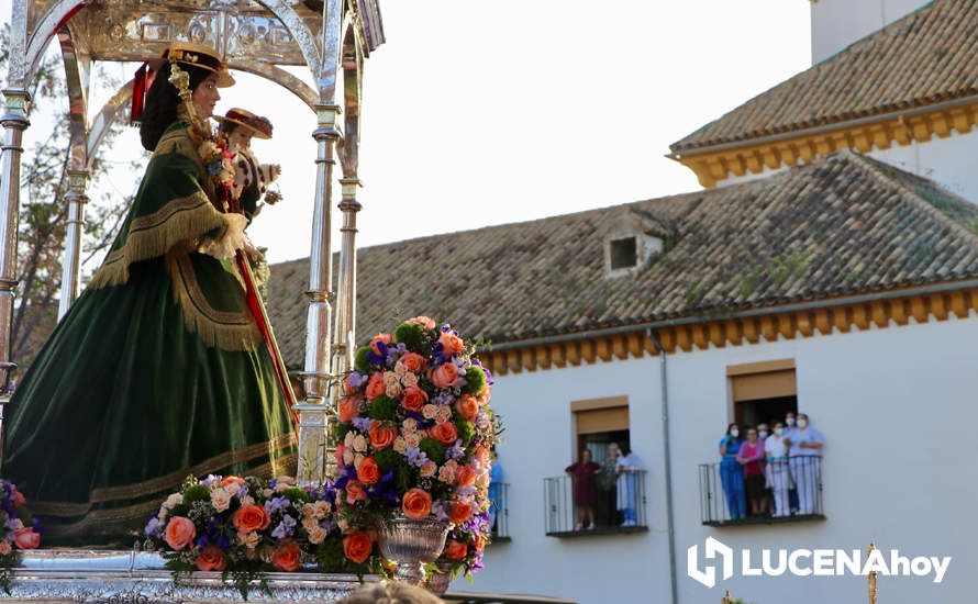 GALERÍA I: Una multitud recibe a la Virgen de Araceli en su llegada a Lucena en Romería de Bajada