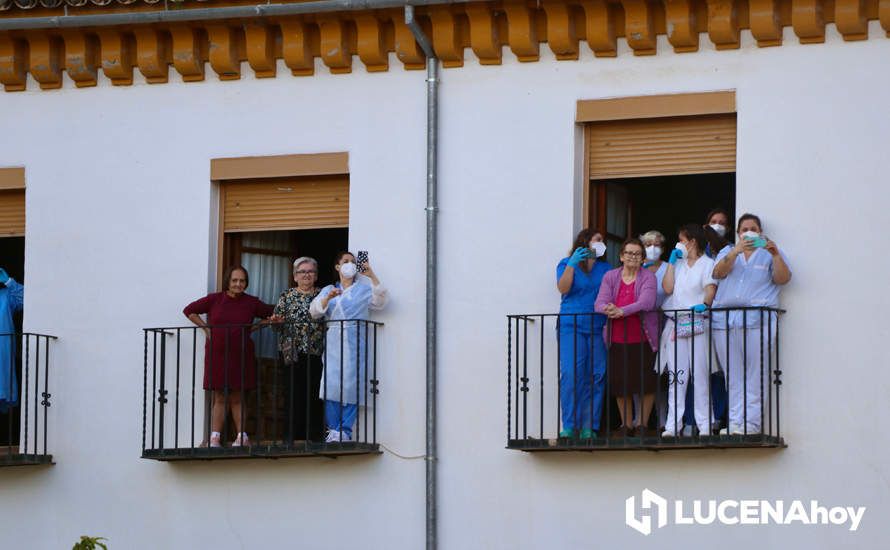 GALERÍA I: Una multitud recibe a la Virgen de Araceli en su llegada a Lucena en Romería de Bajada