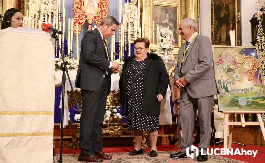 GALERÍA: Araceli Rodríguez Yebra evoca los 50 años de la Hermandad del Rocío de Lucena en su emotivo pregón