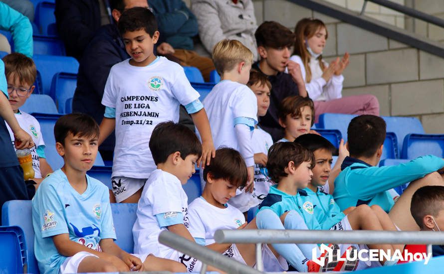 GALERÍA: El Ciudad de Lucena peleará por el ascenso tras derrotar al Cartaya (1-0): Las fotos de la victoria y la celebración en el campo y la grada