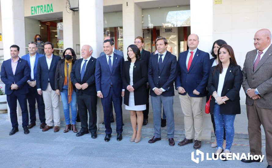 GALERÍA: El presidente de la Junta, Juanma Moreno, asegura que el hospital de Lucena será una realidad en la próxima legislatura y deposita flores ante la Virgen de Araceli GALERÍA: El presidente de la Junta, Juanma Moreno, asegura que el hospital de Lucena será una realidad en la próxima legislatura y deposita flores ante la Virgen de Araceli
