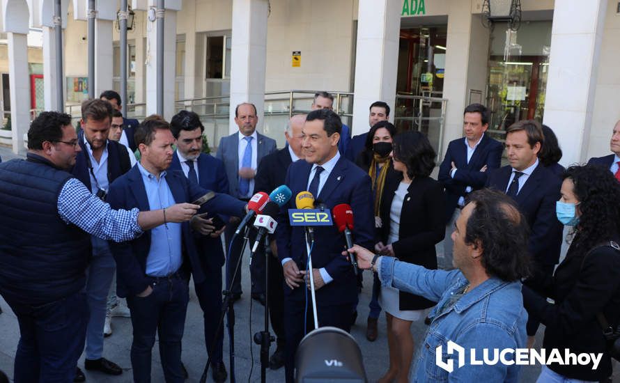 GALERÍA: El presidente de la Junta, Juanma Moreno, asegura que el hospital de Lucena será una realidad en la próxima legislatura y deposita flores ante la Virgen de Araceli GALERÍA: El presidente de la Junta, Juanma Moreno, asegura que el hospital de Lucena será una realidad en la próxima legislatura y deposita flores ante la Virgen de Araceli