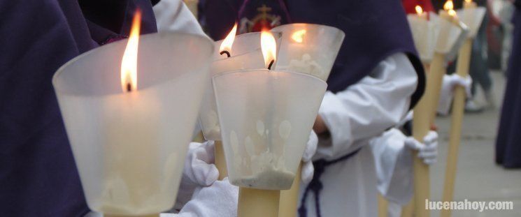  Sondeo: Los lectores no ven necesarios los recogeceras y piden más apoyo a las cofradías 