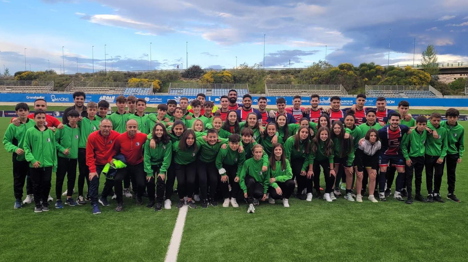  Plantillas del CD Lucecor Senior, Cadete Femenino e Infantil A antes del partido 