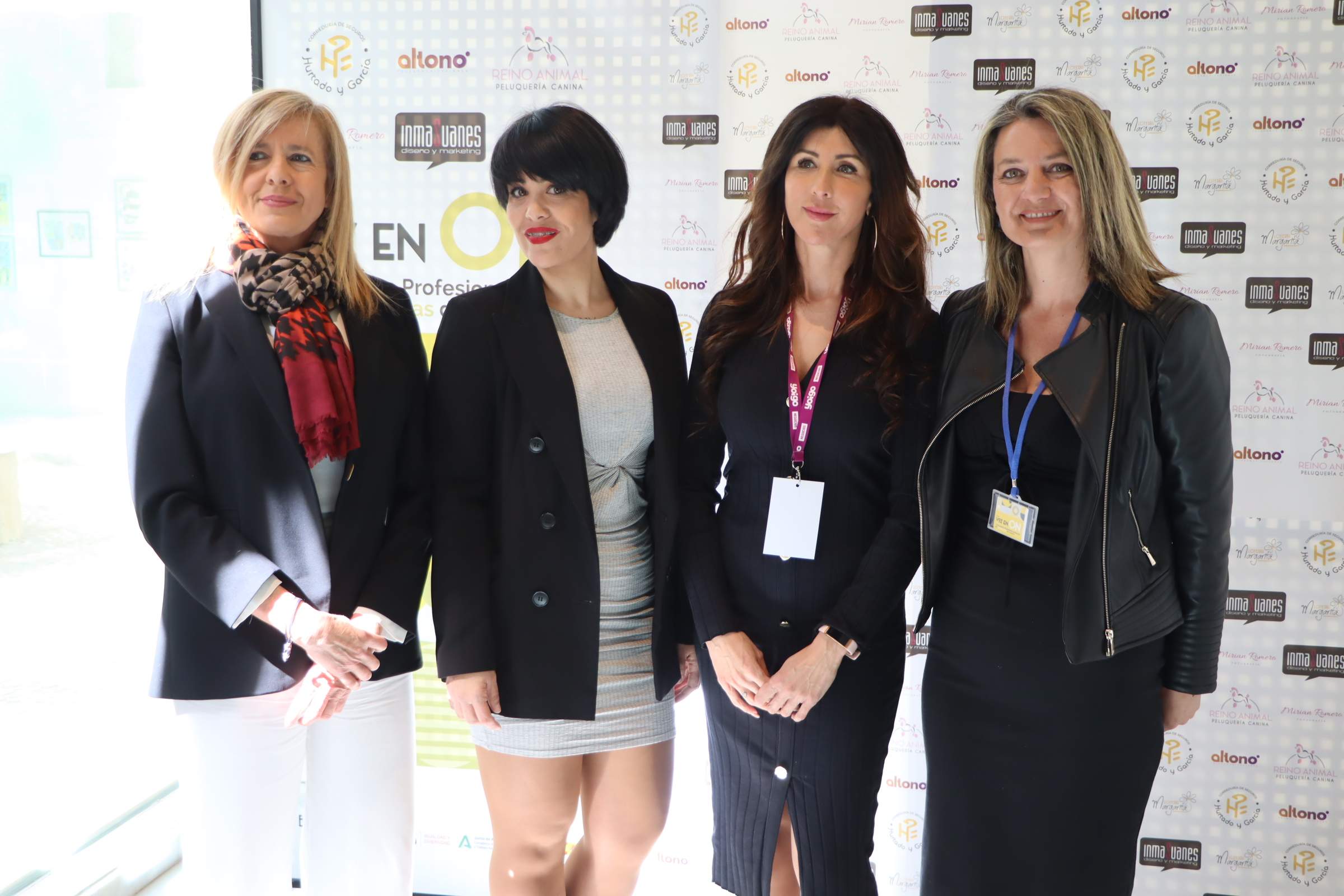 Encuentro Profesional Comercial de Empresarias “Con Voz en On” Encuentro Profesional Comercial de Empresarias “Con Voz en On”