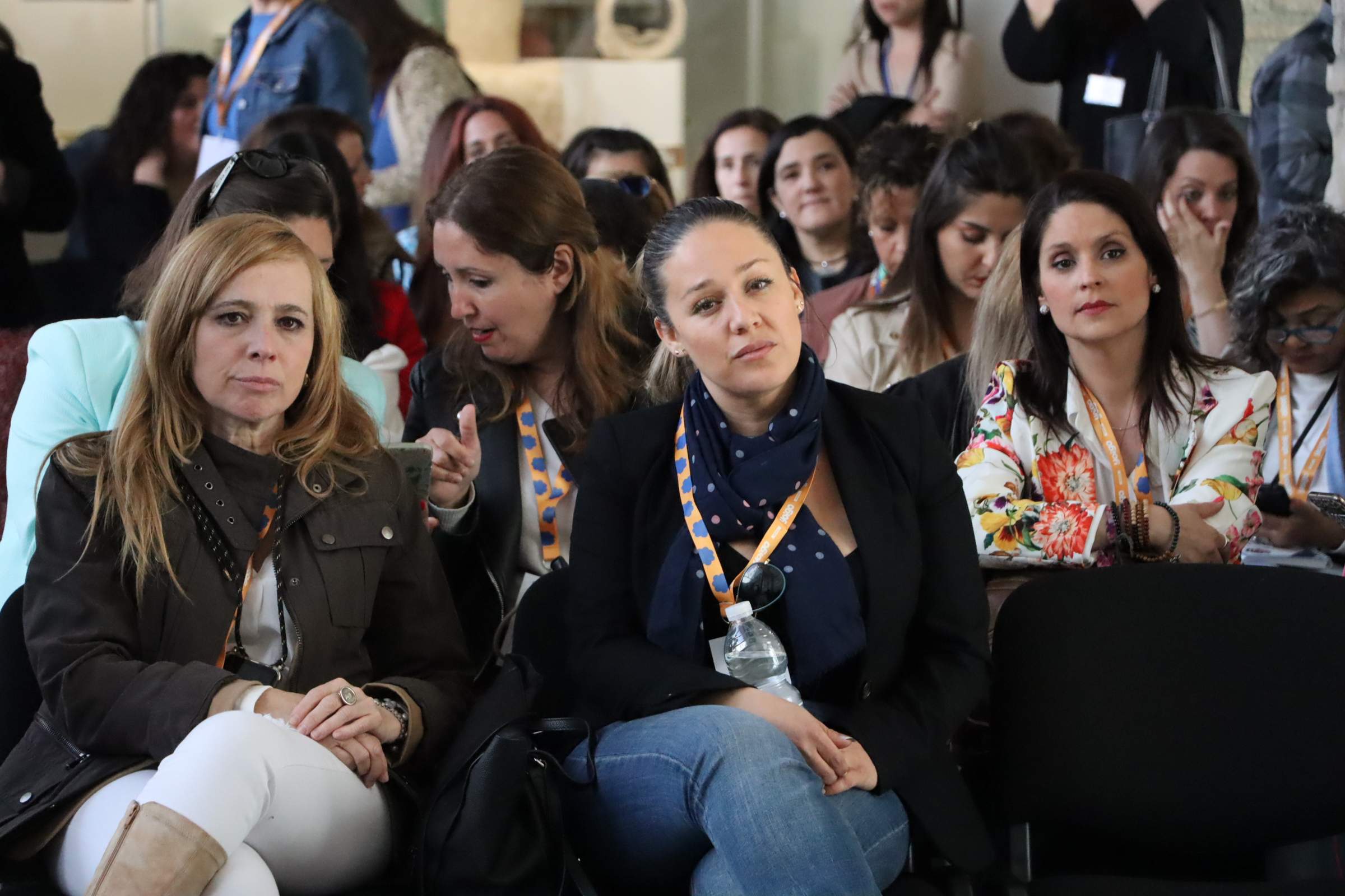 Encuentro Profesional Comercial de Empresarias “Con Voz en On” Encuentro Profesional Comercial de Empresarias “Con Voz en On”