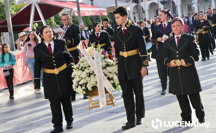 GALERÍA: Lucena brinda a la Virgen de Araceli una interminable ofrenda de flores