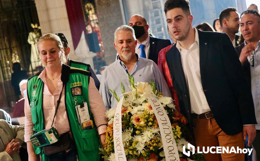 GALERÍA: Lucena brinda a la Virgen de Araceli una interminable ofrenda de flores