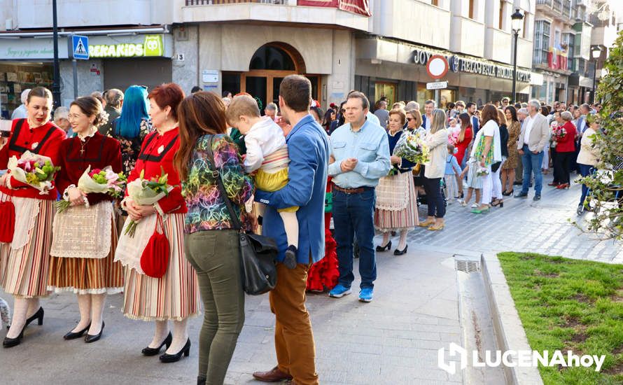 GALERÍA: Lucena brinda a la Virgen de Araceli una interminable ofrenda de flores