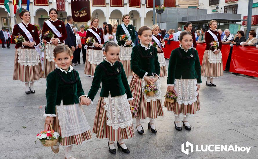 GALERÍA: Lucena brinda a la Virgen de Araceli una interminable ofrenda de flores